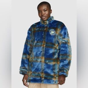 Nike - XS - NWT - Faux Fur Coat